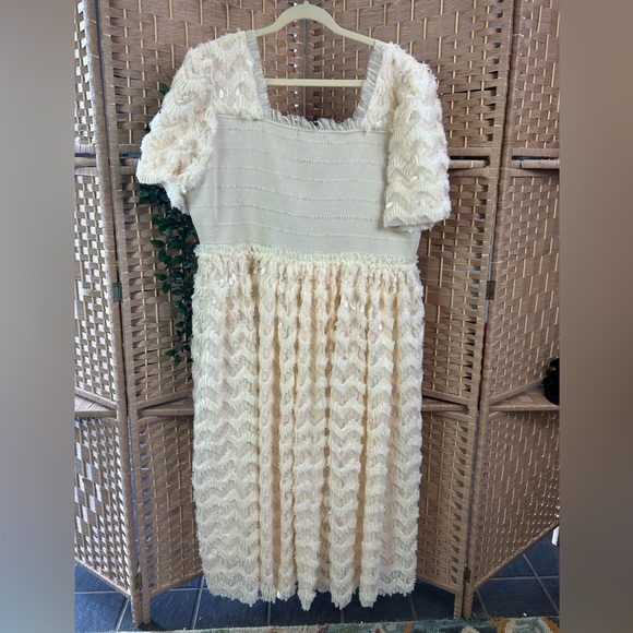 Ivy City Co. Cloud Nine Dress- Ivory Sparkle- Size 3X - Picture 8 of 10